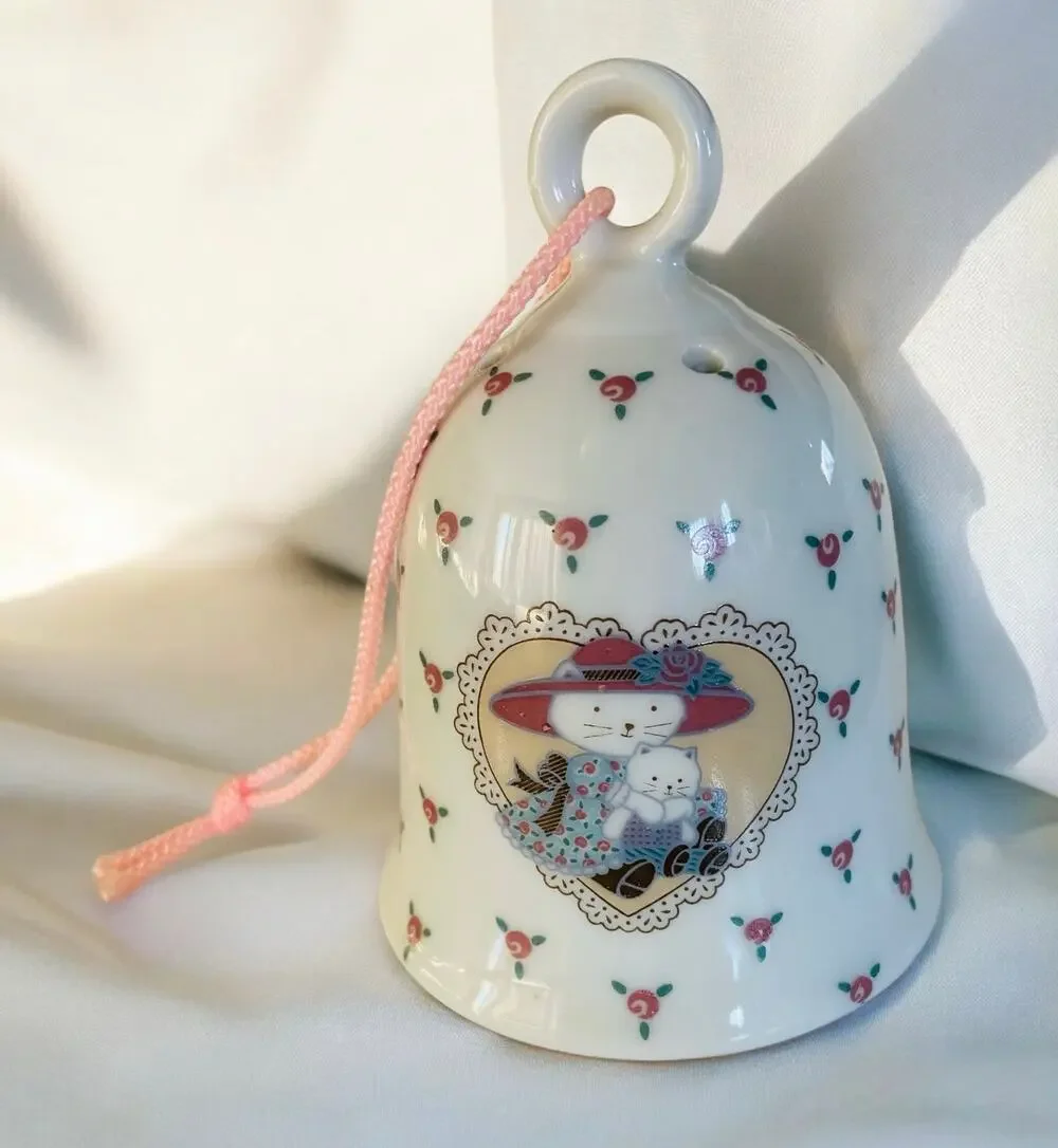 VINTAGE Ceramic Floral White Cat Kitten Potpourri Bell Pomander Ornament Japan